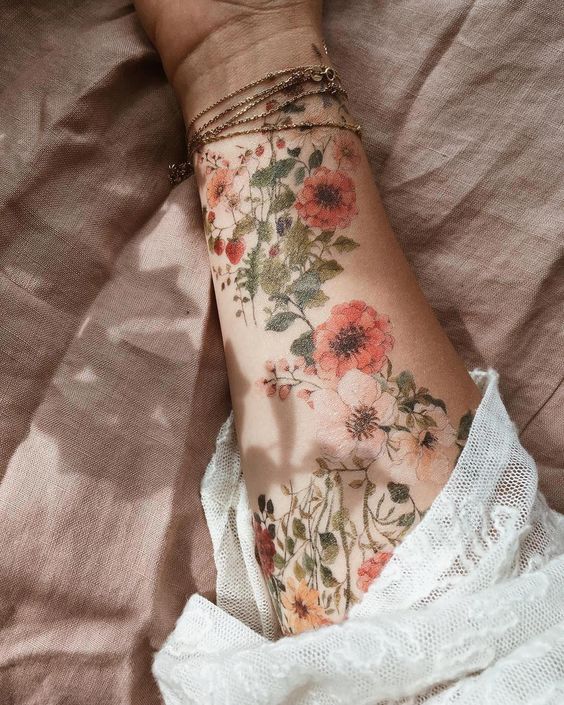 31 Gorgeous Flower Tattoos for Women