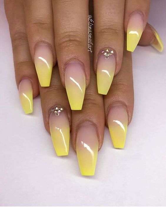 31 Awesome Diamond Nail Designs and Ideas