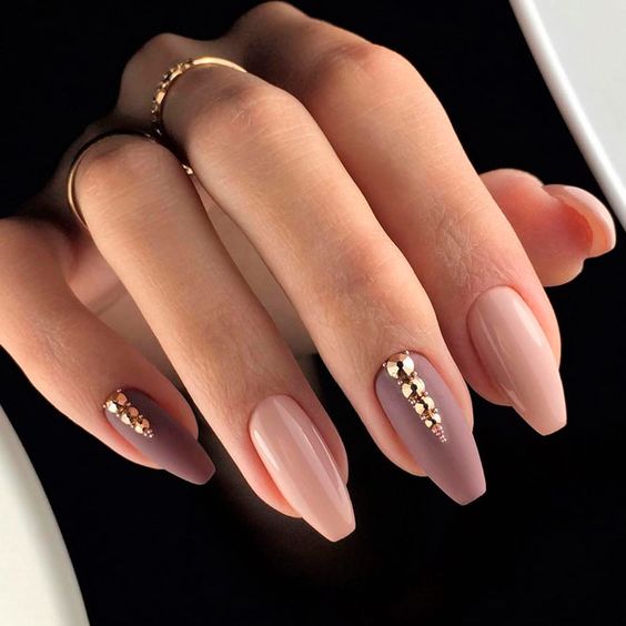 35 Elegant Mauve Color Nail Designs