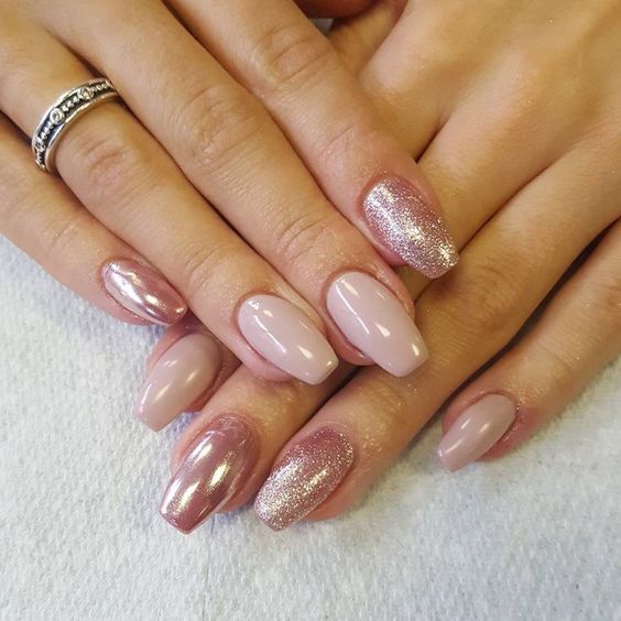 30 Stunning Pink Nails With Glitter Accent