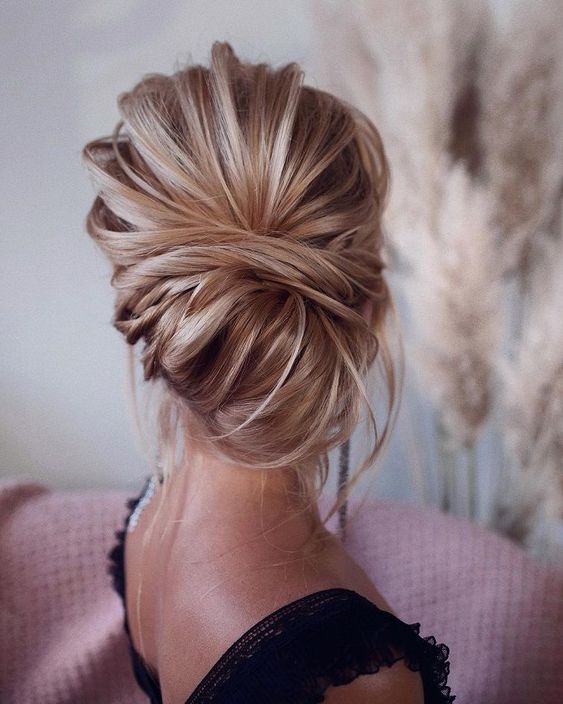 30 Trendy Messy Updos for Long Hair