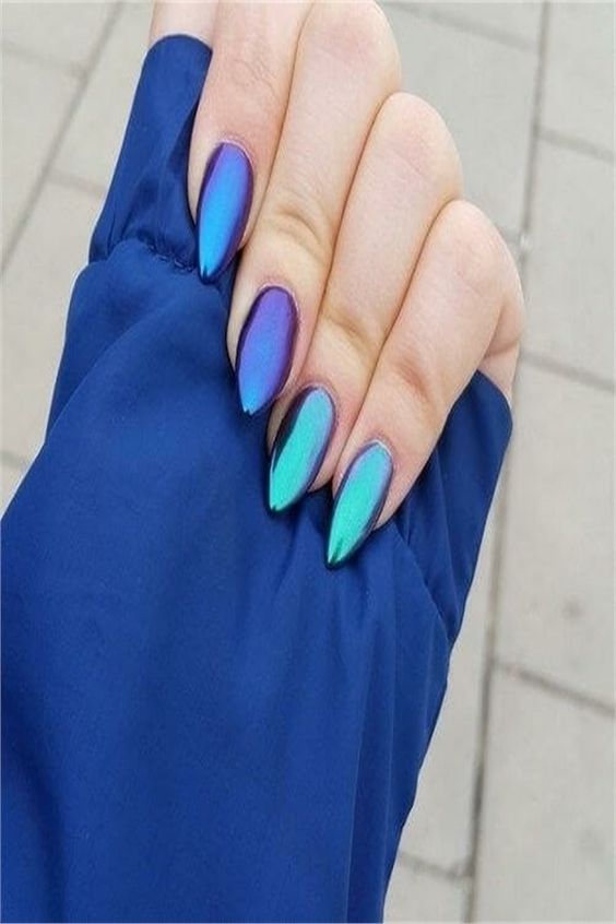 45 Trendy Metallic Nail Art Designs