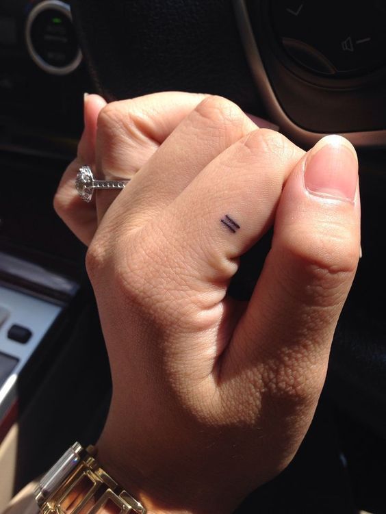 30 Tiny or Small Tattoo Ideas and Designs for Women