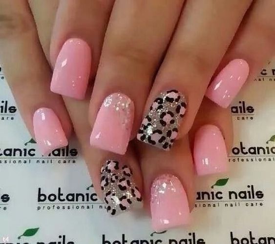 30 Stunning Pink Nails With Glitter Accent