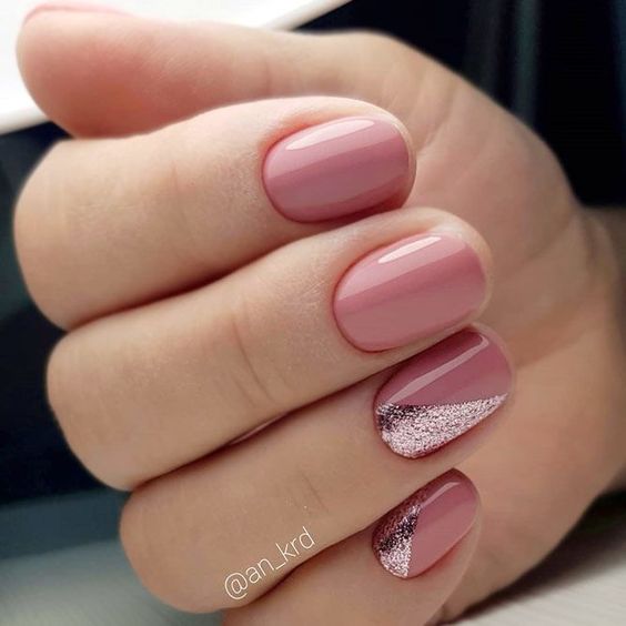 30 Stunning Pink Nails With Glitter Accent