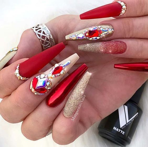 31 Awesome Diamond Nail Designs and Ideas