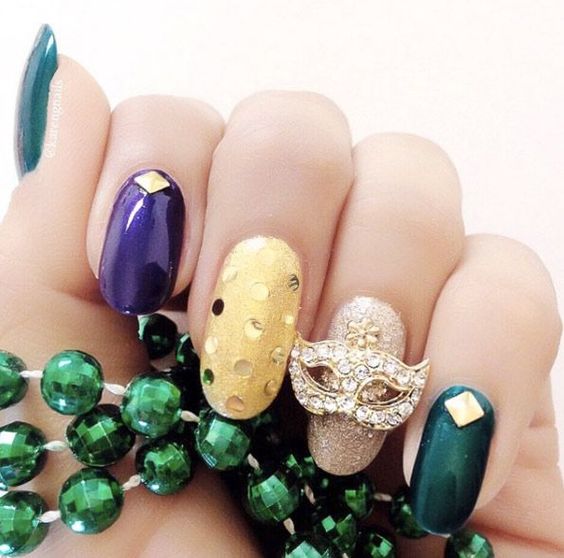 43 Fantastic Mardi Gras Nail Art Designs