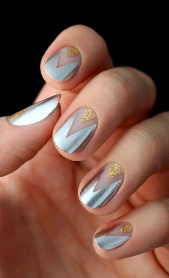 45 Trendy Metallic Nail Art Designs