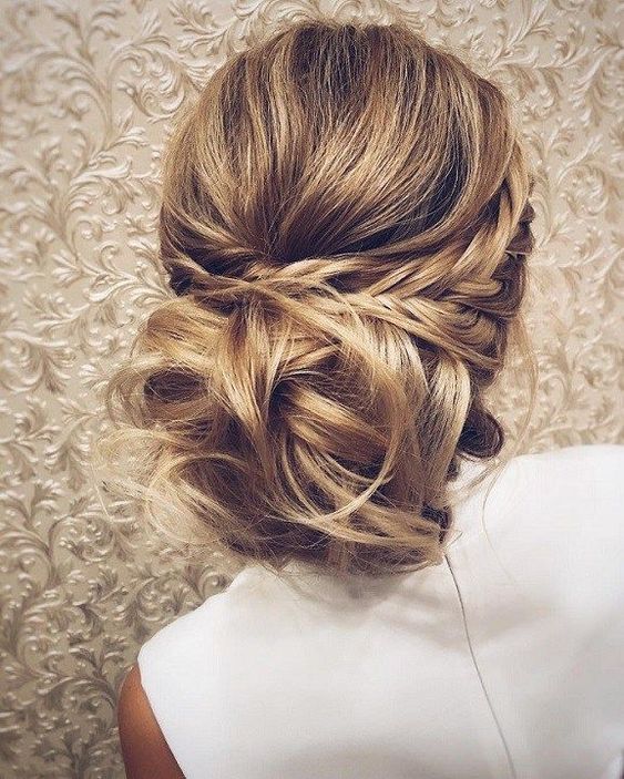 30 Trendy Messy Updos for Long Hair