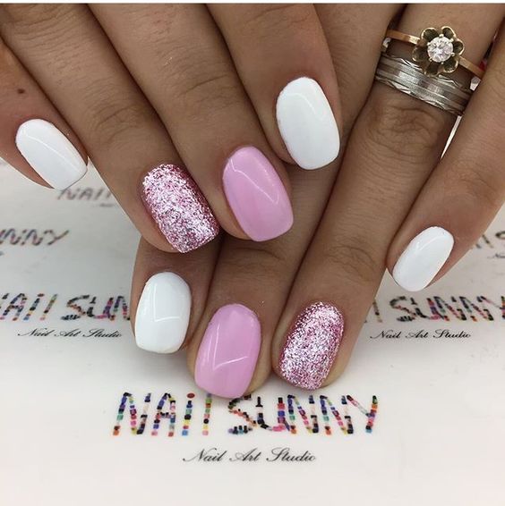 30 Stunning Pink Nails With Glitter Accent