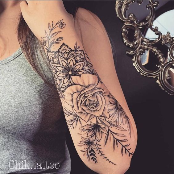 31 Gorgeous Flower Tattoos for Women