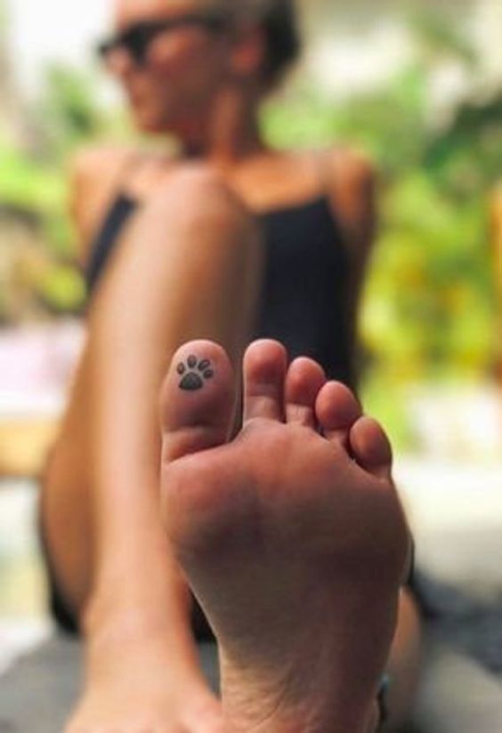 30 Tiny or Small Tattoo Ideas and Designs for Women