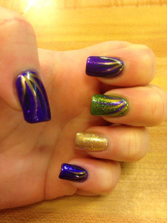 43 Fantastic Mardi Gras Nail Art Designs