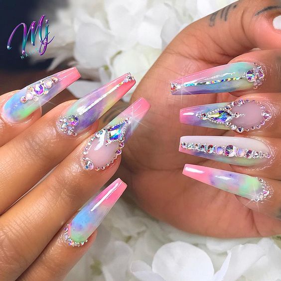 56 Elegant Rhinestone Nail Art Designs