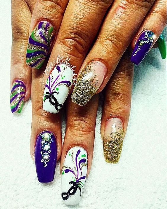 43 Fantastic Mardi Gras Nail Art Designs