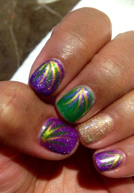 43 Fantastic Mardi Gras Nail Art Designs