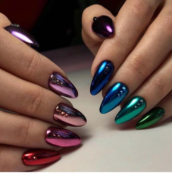 45 Trendy Metallic Nail Art Designs