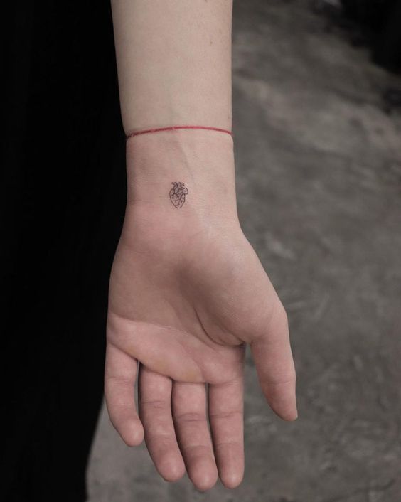 30 Tiny or Small Tattoo Ideas and Designs for Women