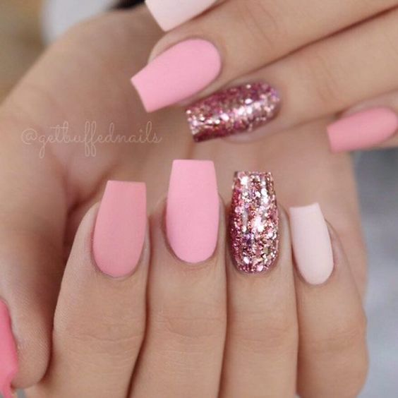 30 Stunning Pink Nails With Glitter Accent