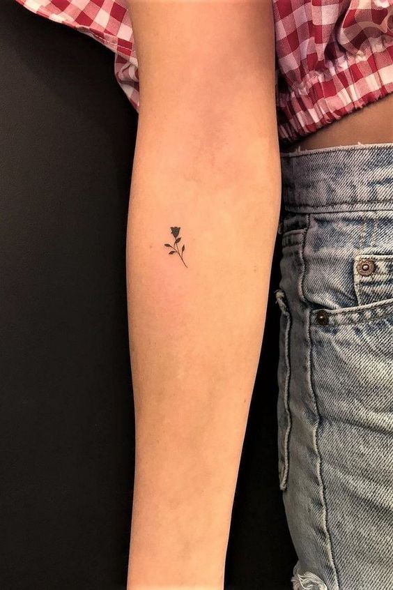 30 Tiny or Small Tattoo Ideas and Designs for Women