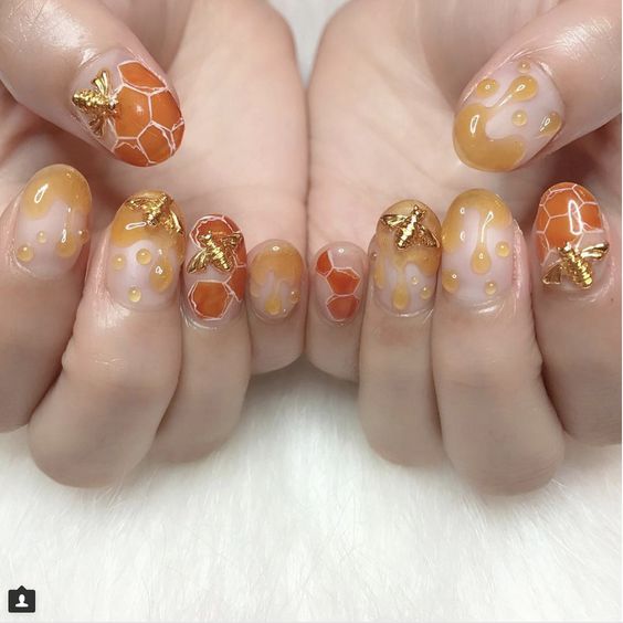 30 Cute Bee Nail Art Designs For Summer