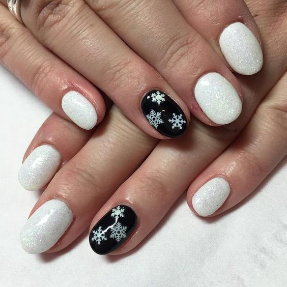 35 Pretty Snowflake Nail Designs Ideas