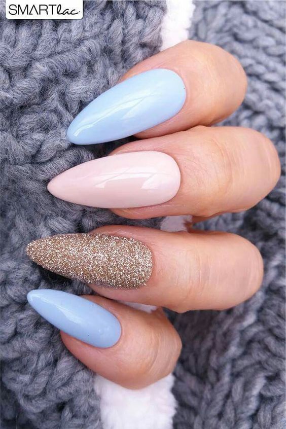 35 Stylish Glitter Almond Nail Designs