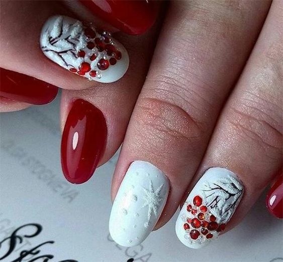 35 Pretty Snowflake Nail Designs Ideas