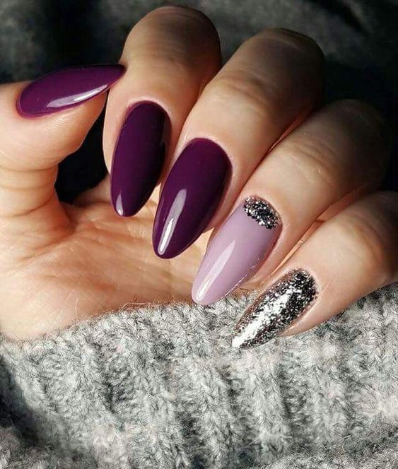 35 Stylish Glitter Almond Nail Designs