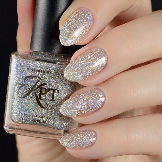 35 Stylish Glitter Almond Nail Designs