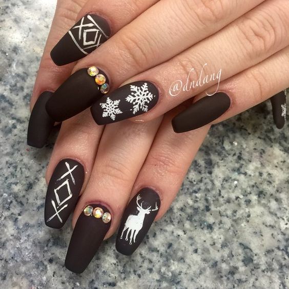 35 Pretty Snowflake Nail Designs Ideas