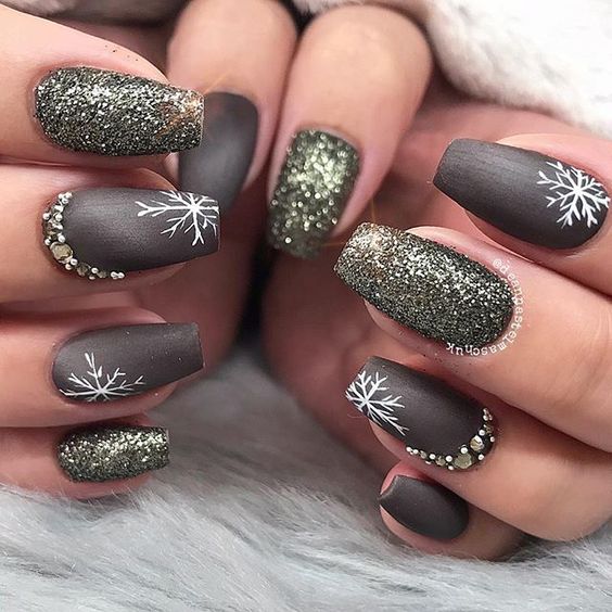 35 Pretty Snowflake Nail Designs Ideas