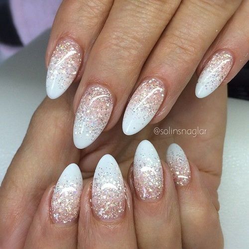 35 Stylish Glitter Almond Nail Designs