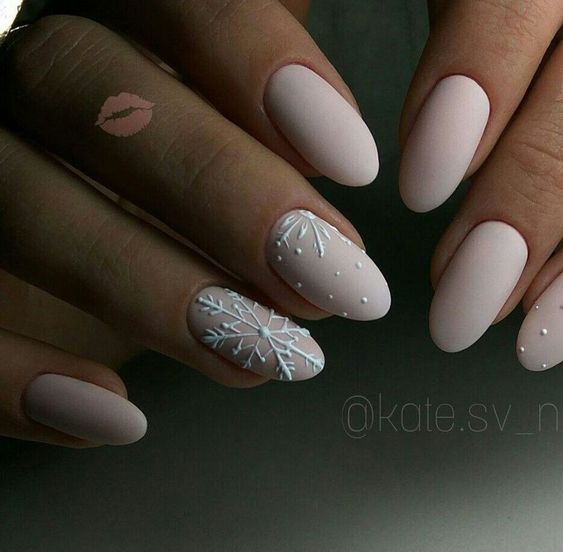 35 Pretty Snowflake Nail Designs Ideas