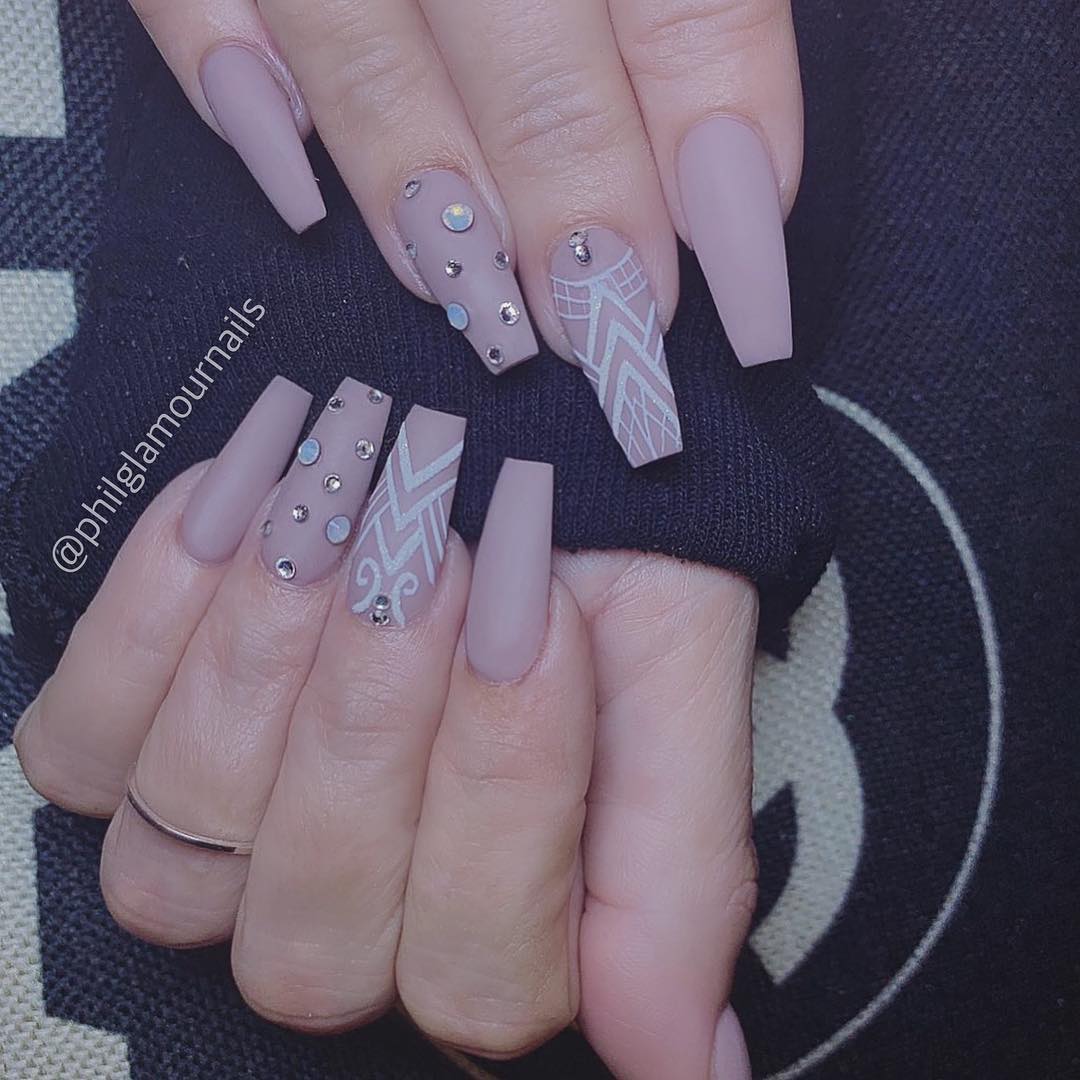 69 Outstanding Matte Coffin Nail Art Designs With Different Colours