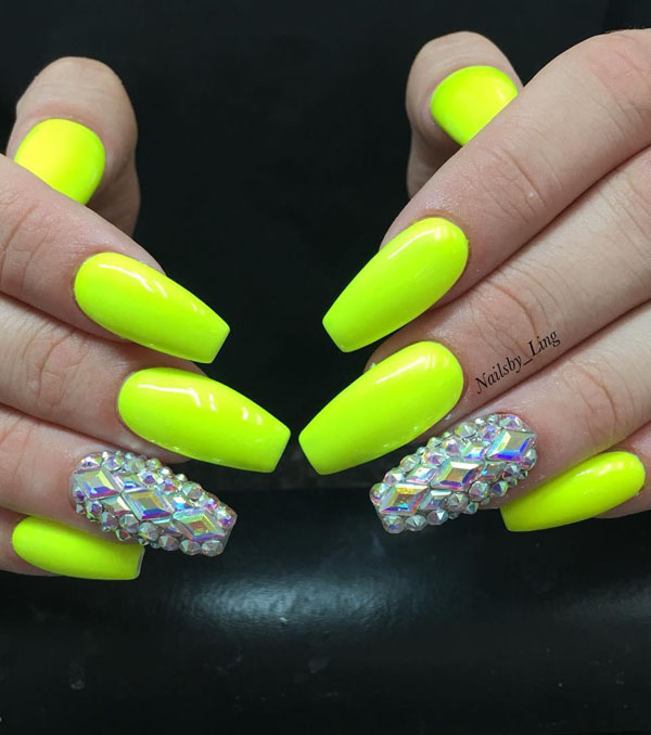 41 Pretty Yellow Nail Art Designs You Can't Miss