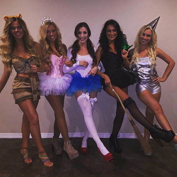 60+ Creative Girlfriend Group Halloween Costumes