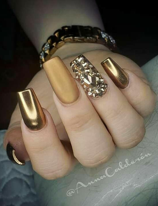 35 Classy Gold Nail Art Designs for Fall