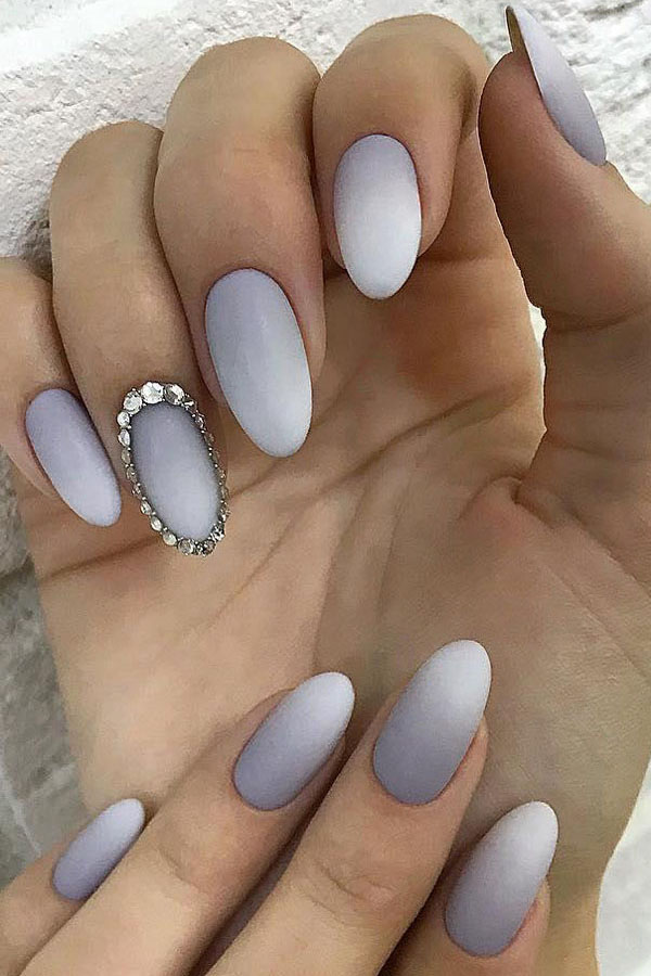 33 Outstanding Oval Nail Art Designs