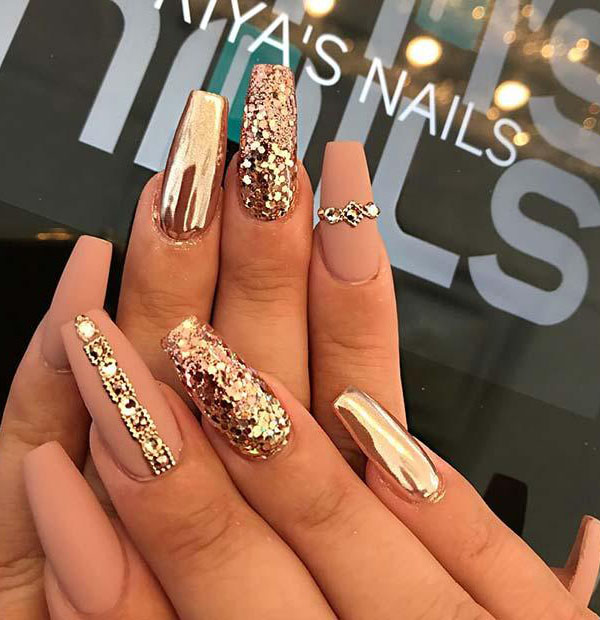 35 Classy Gold Nail Art Designs for Fall