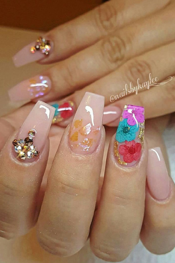 51 Dried Flower Nail Art Designs