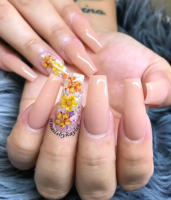 51 Dried Flower Nail Art Designs