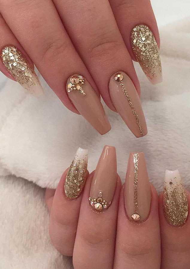 35 Classy Gold Nail Art Designs for Fall