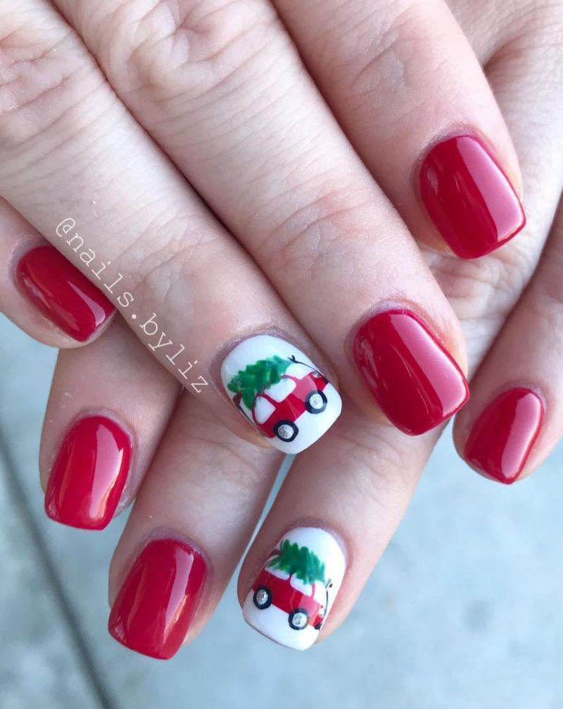 40 Festive Christmas Nail Art Designs You Must Try