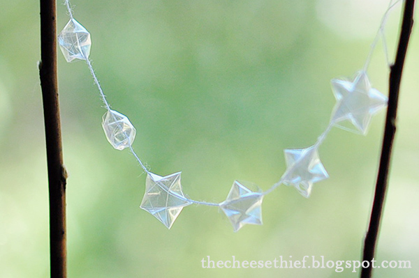 40 Easy and Fun DIY Christmas Garland Ideas You'll Love