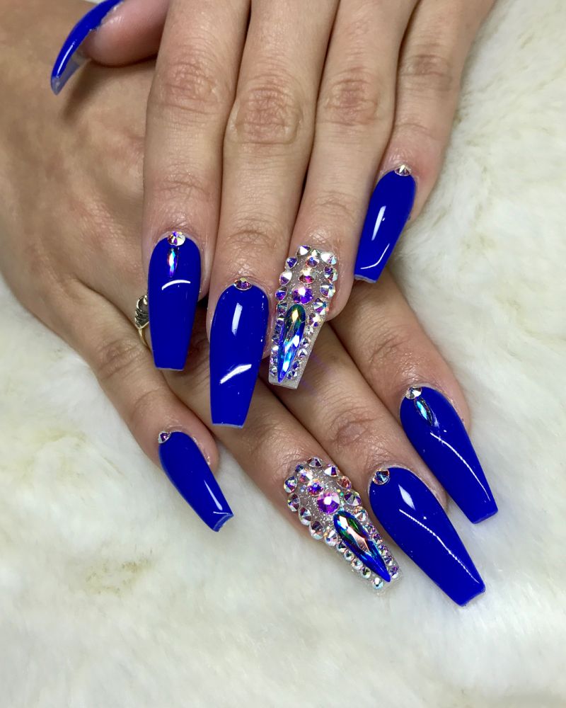 40 Trendy Blue Nail Art Designs to Make You Attractive