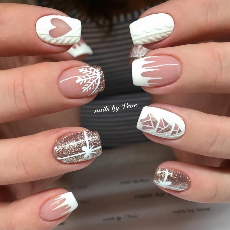 40 Festive Christmas Nail Art Designs You Must Try