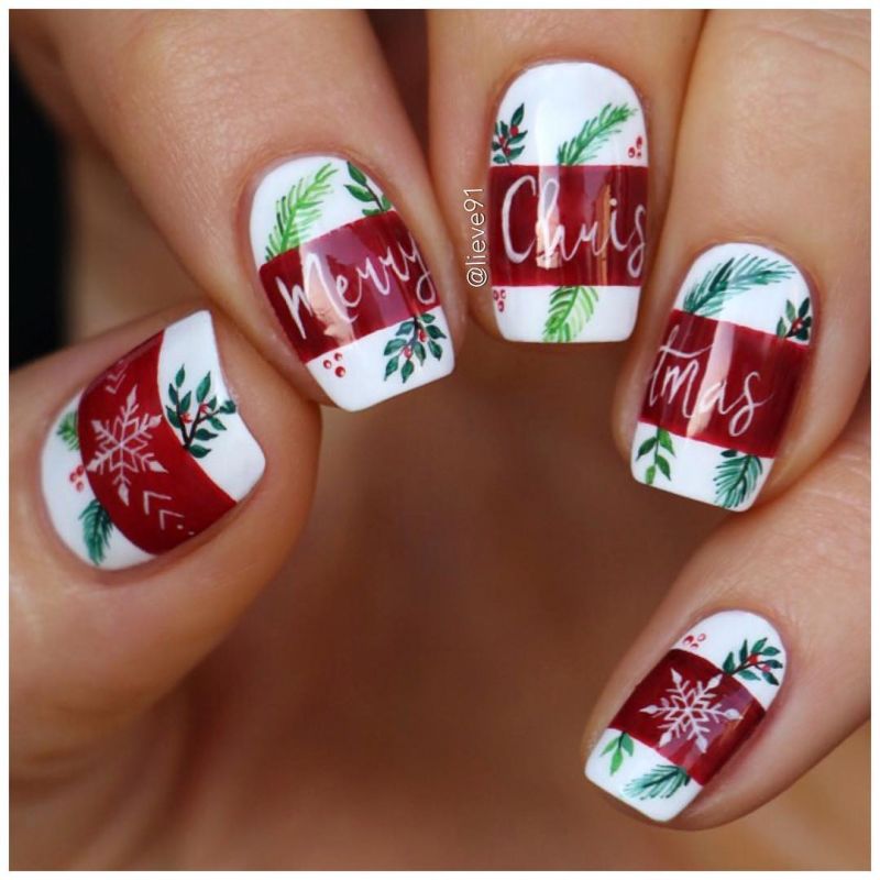 40 Festive Christmas Nail Art Designs You Must Try