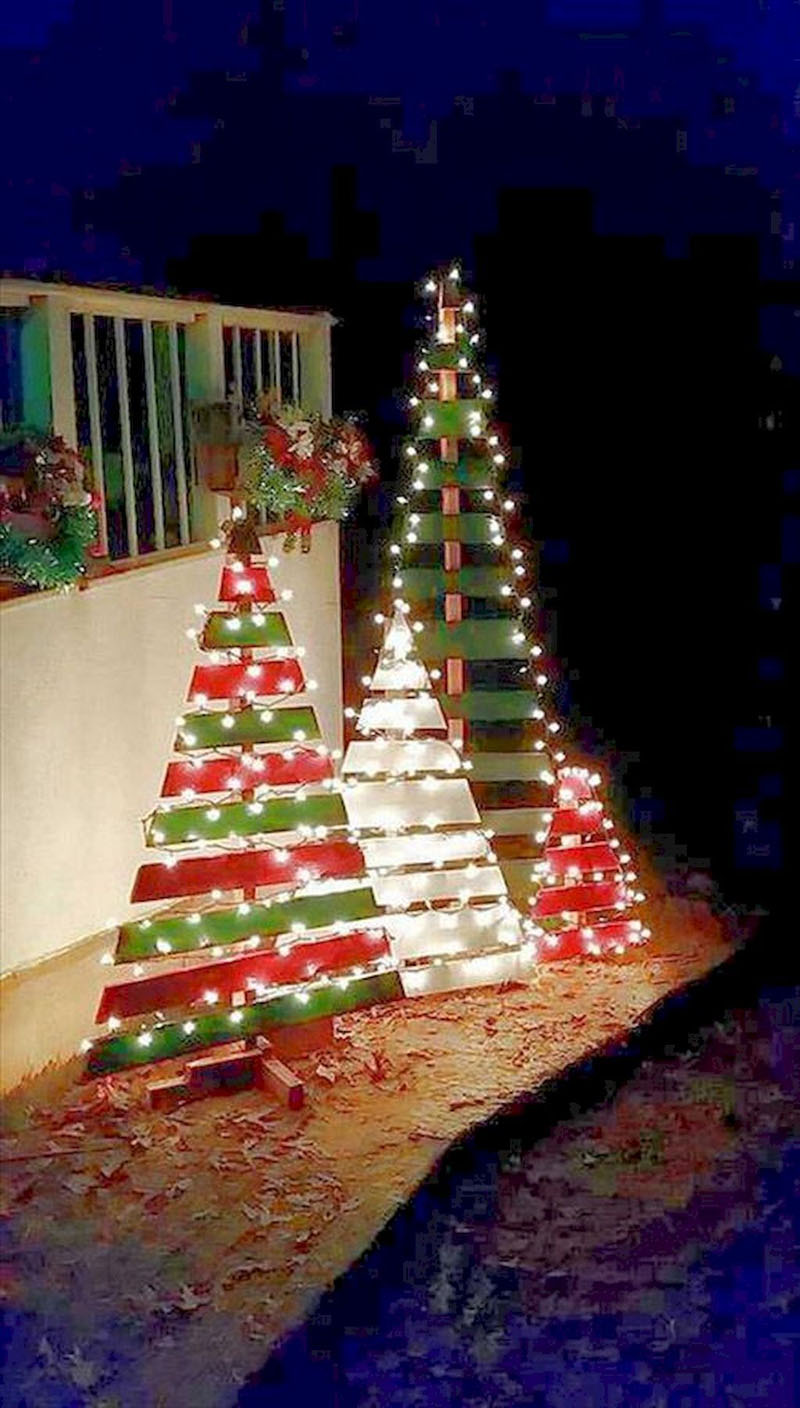 30 Creative DIY Pallet Christmas Tree Ideas  For Your Inspiration