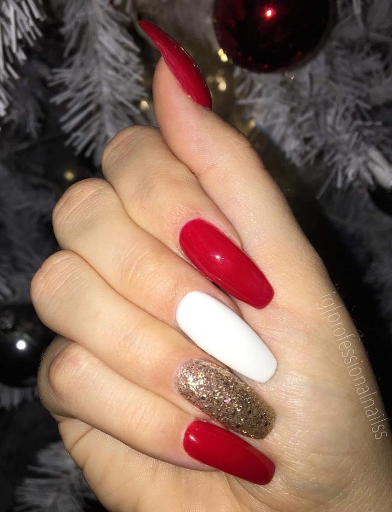 40 Classic Red Nail Designs You'll Fall In Love With